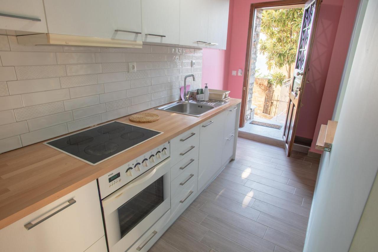 Με Θέα Το Ηλιοβασιλεμα 2 Villa อาฟิสโซส ภายนอก รูปภาพ