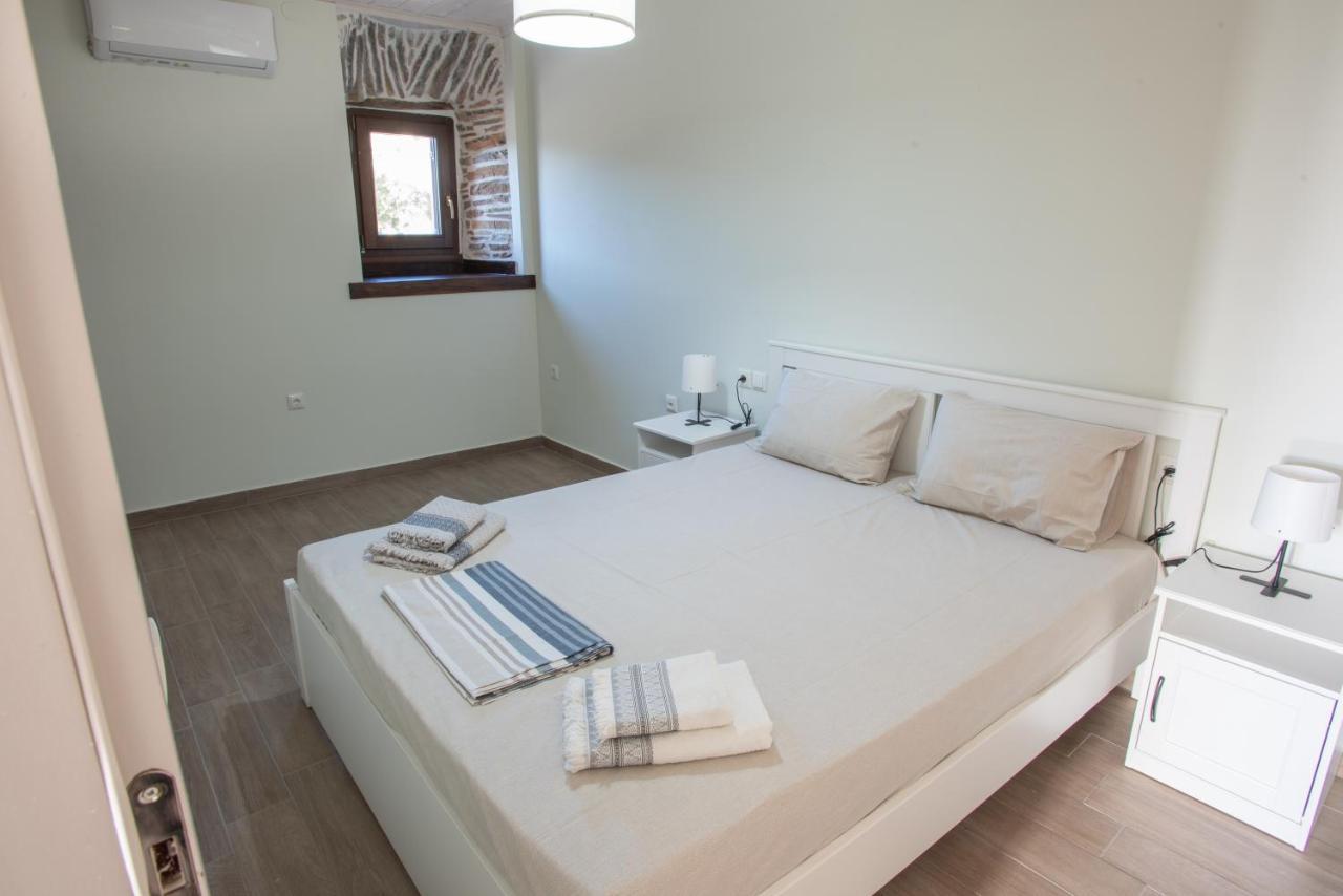 Με Θέα Το Ηλιοβασιλεμα 2 Villa อาฟิสโซส ภายนอก รูปภาพ