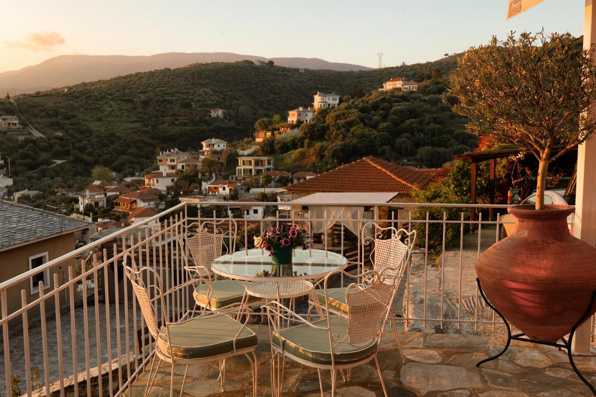 Με Θέα Το Ηλιοβασιλεμα 2 Villa อาฟิสโซส ภายนอก รูปภาพ